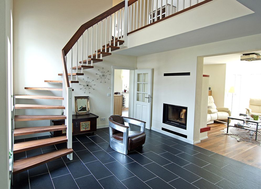 Freitragende Treppe Nussbaum 255c6be1e6