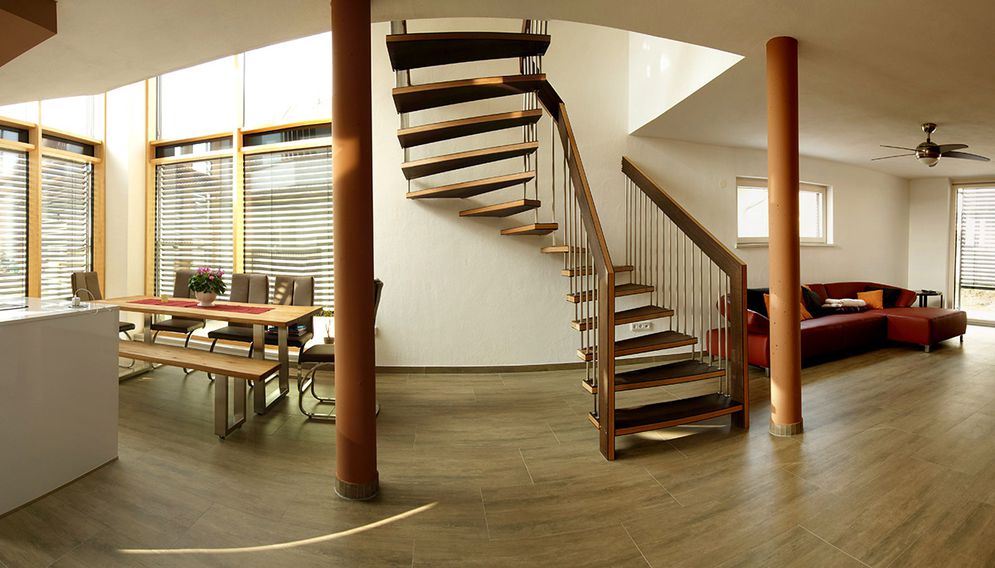 Freitragende Treppe 16 2ae3607c13